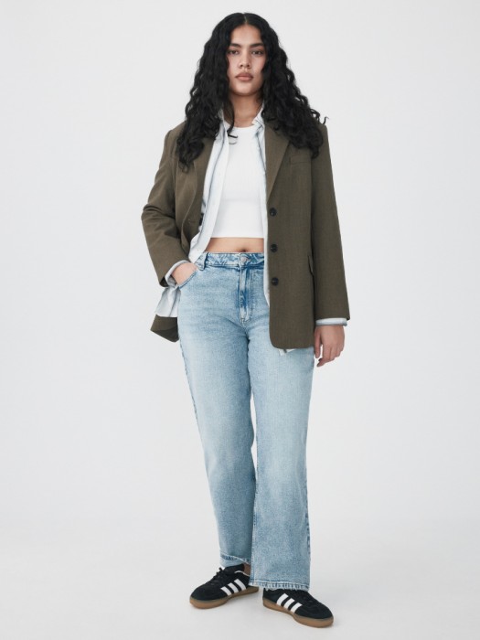 джинсы 407 regular fit по цене 3599 руб вид справа