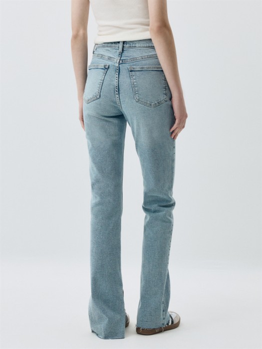 джинсы 426 slim fit с разрезами по цене 799 руб вид справа