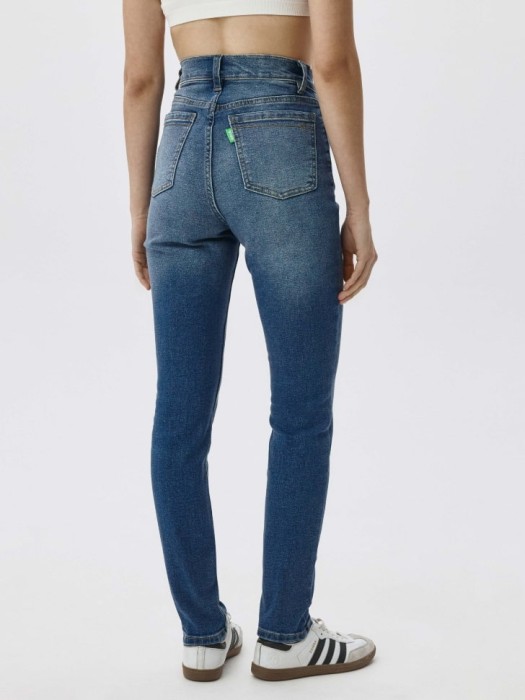 джинсы 495 skinny fit по цене 999 руб вид справа
