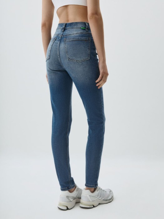 джинсы 495 skinny fit по цене 999 руб вид справа