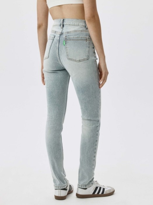 джинсы 495 skinny fit по цене 999 руб вид справа