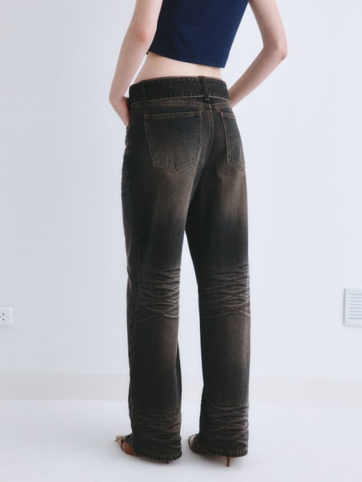 джинсы barrel с ремнем из линейки  young из россии вид сбоку