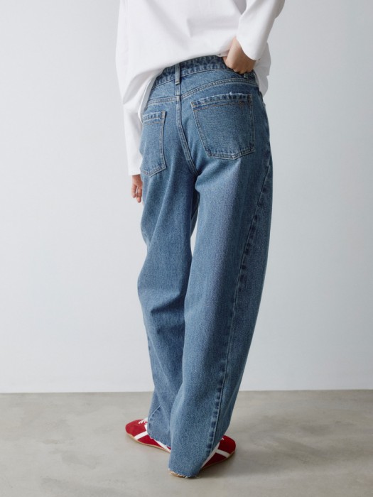 джинсы barrel по цене 4599 руб вид справа