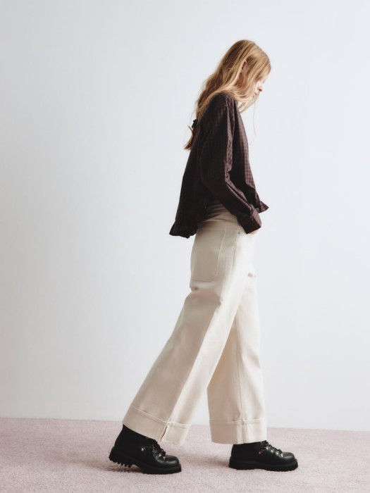 джинсы boyfriend fit из линейки  young из хлопка спереди