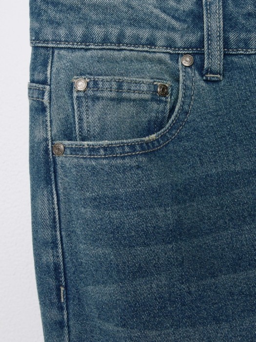 джинсы flared fit из линейки  young классического стиля с лицевой стороны