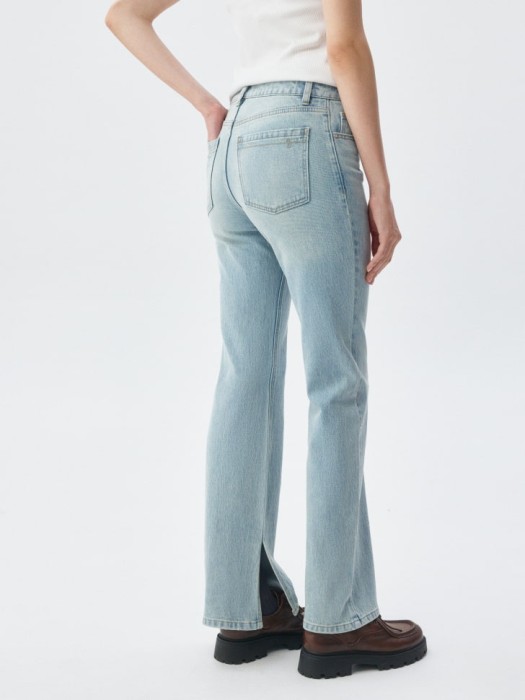 джинсы flared по цене 1799 руб вид справа