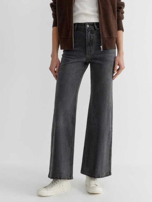 джинсы flared от бренда sela вид слева