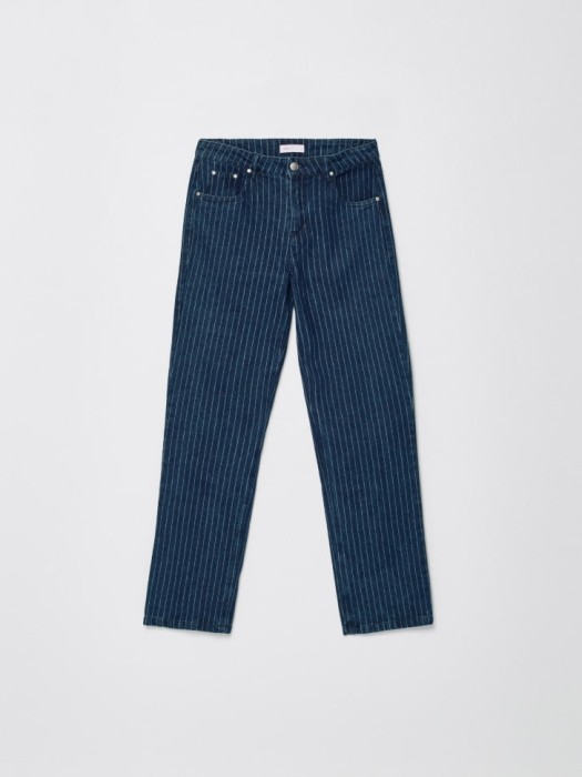 джинсы из линейки  young из хлопка спереди