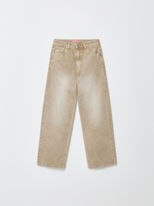 джинсы из линейки  young классического стиля с лицевой стороны