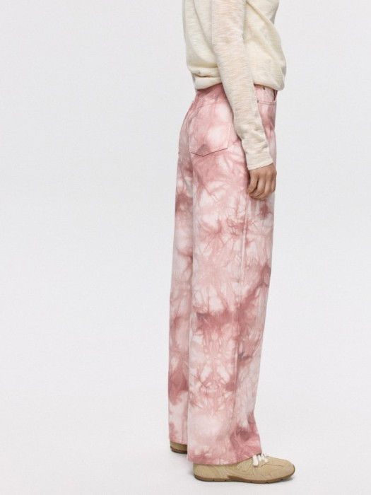 Товар розового цвета с внутренней стороны