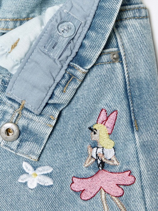 джинсы paperbag fit для девочек с вышивкой  x союзмультфильм из хлопка спереди