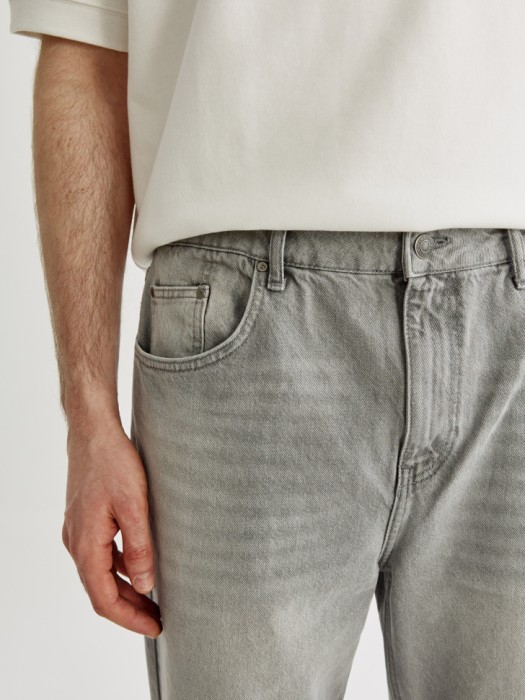 джинсы прямого кроя со средней посадкой из россии вид сбоку