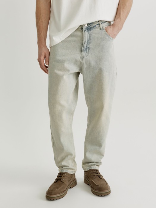 джинсы расслабленного кроя из коллекции art people с алексеем ланцевым от бренда sela вид слева