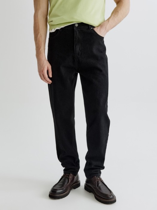 джинсы расслабленного кроя со средней посадкой от бренда sela вид слева