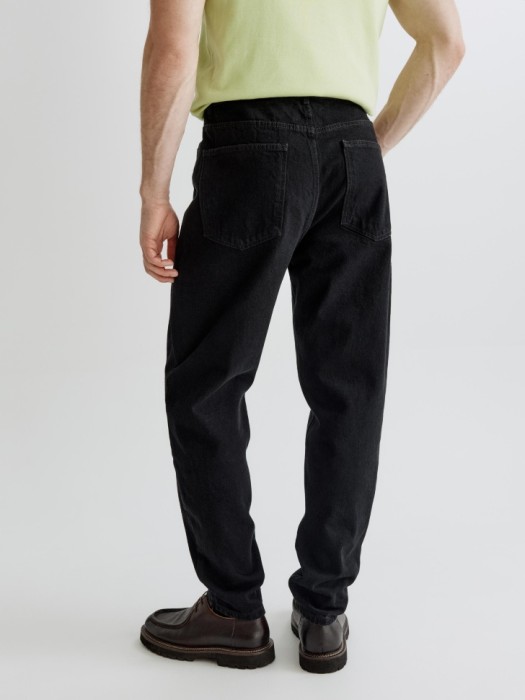 джинсы расслабленного кроя со средней посадкой по цене 2999 руб вид справа