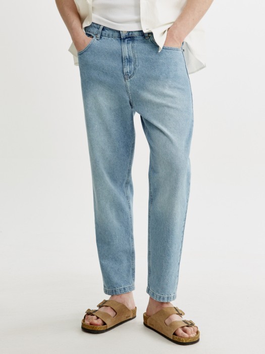 джинсы расслабленного кроя со средней посадкой от бренда sela вид слева