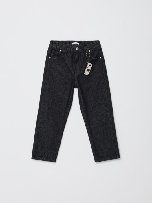 джинсы relaxed fit с брелком машинкой для мальчиков из россии вид сбоку