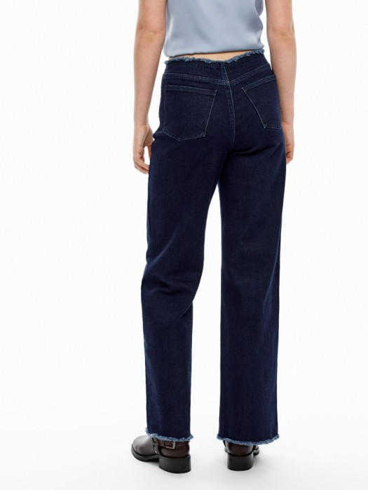 джинсы широкие без пояса из линейки  young из россии вид сбоку