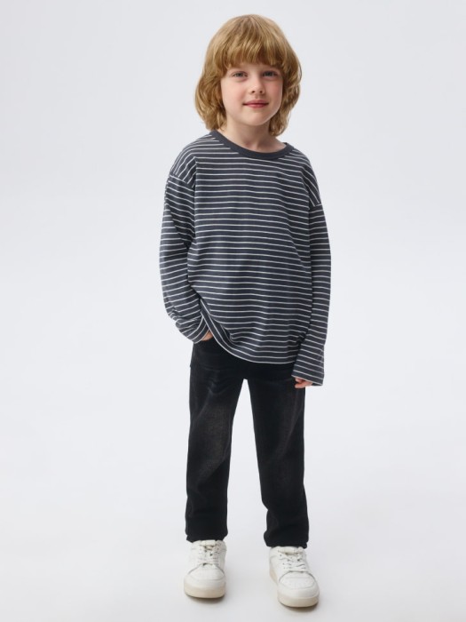 джинсы slim fit для мальчиков от бренда sela вид слева