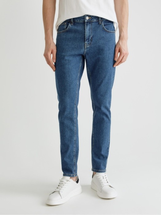 джинсы slim fit со средней посадкой от бренда sela вид слева