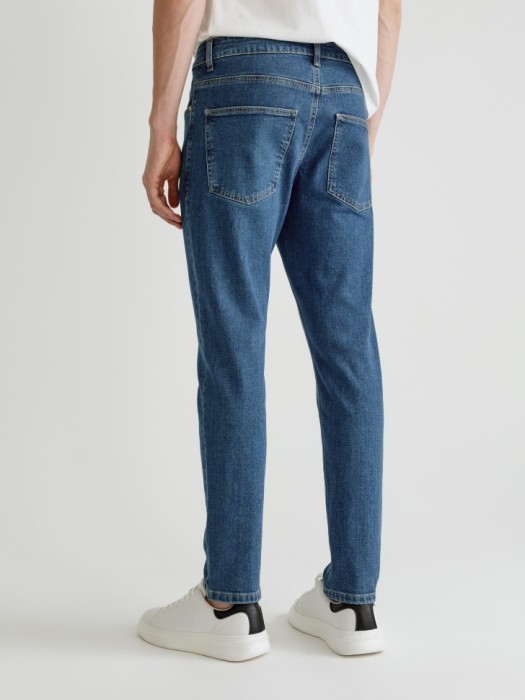 джинсы slim fit со средней посадкой по цене 3799 руб вид справа