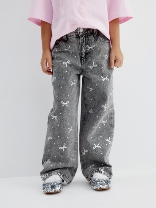 джинсы wide leg с бантиками для девочек от бренда sela вид слева