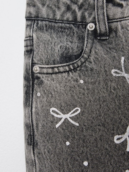 Товар серебряного цвета с внутренней стороны