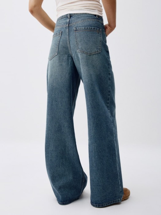 джинсы wide leg классического стиля с лицевой стороны