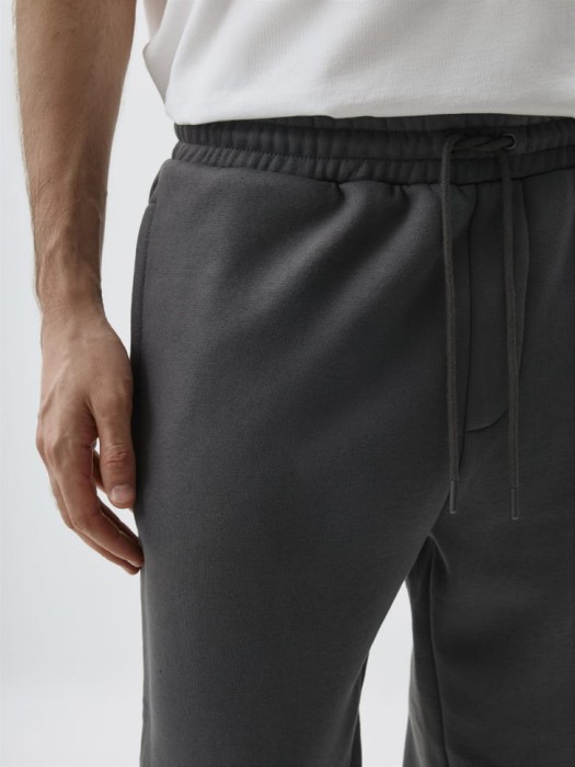 джоггеры из футера с начесом из россии вид сбоку