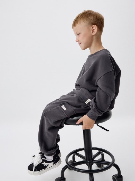 джоггеры карго детские от бренда sela вид слева