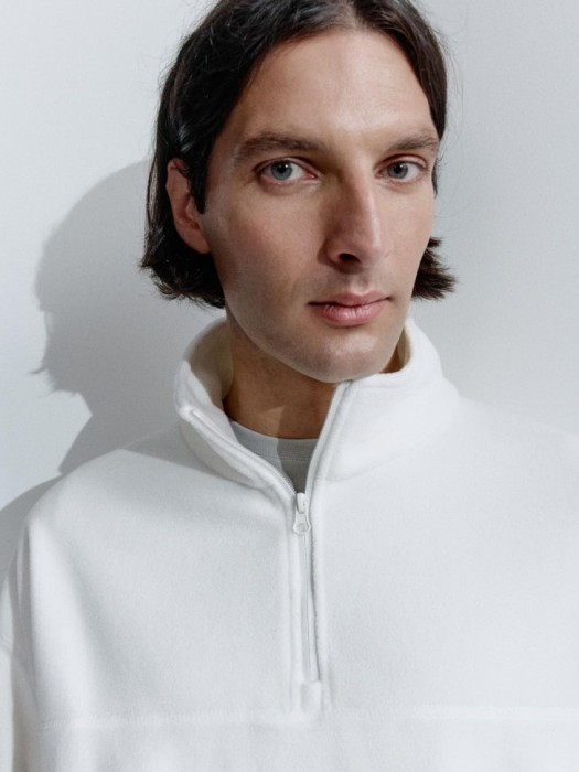 флисовая толстовка oversize fit по цене 1999 руб вид справа