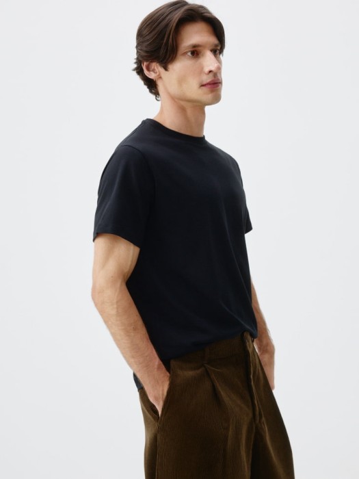 футболка adam slim fit базовая по цене 1299 руб вид справа