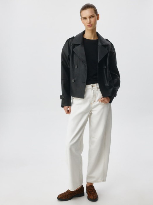 футболка eva slim fit от бренда sela вид слева