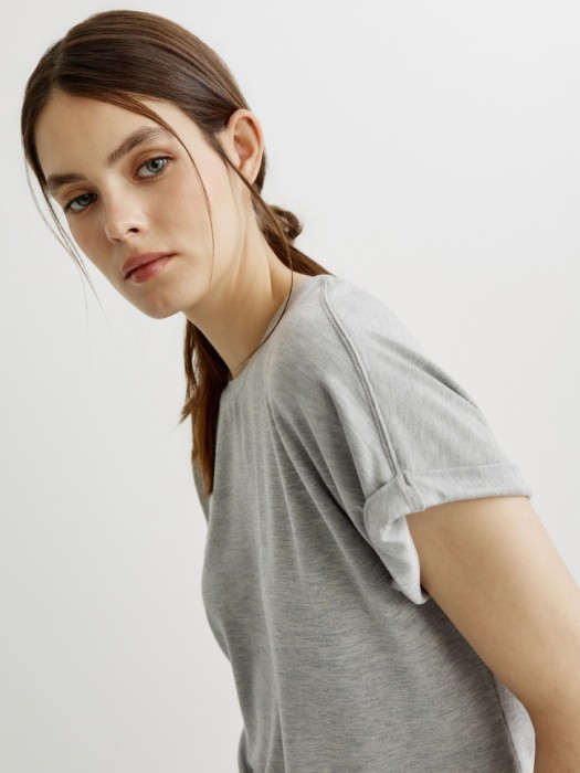 футболка из смесового тенселя с содержанием шерсти по цене 2599 руб вид справа