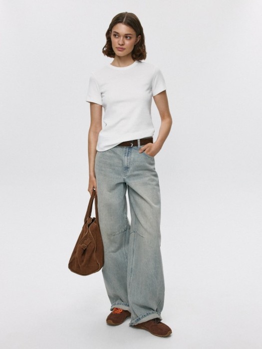 футболка kira slim fit от бренда sela вид слева