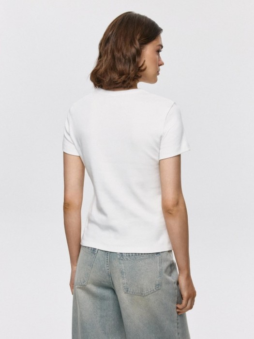 футболка kira slim fit по цене 999 руб вид справа