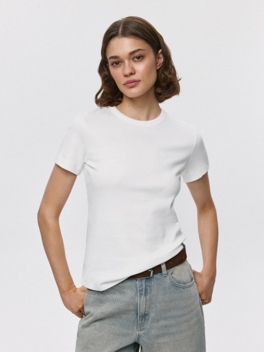 футболка kira slim fit из россии вид сбоку