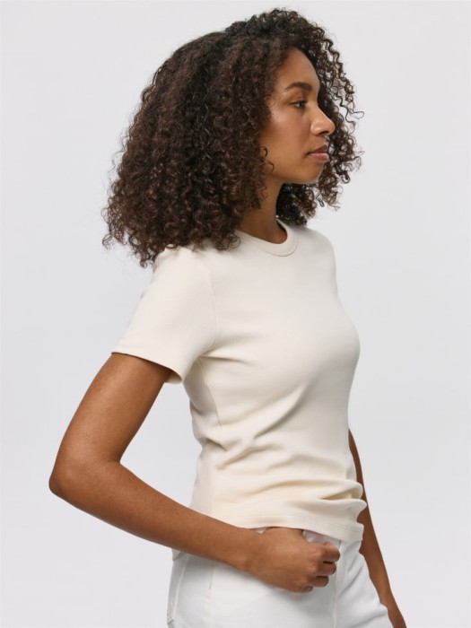 футболка kira slim fit из россии вид сбоку