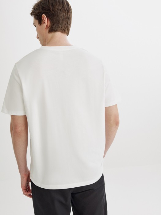 футболка марк прямого кроя по цене 999 руб вид справа