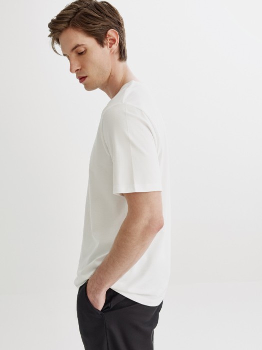 футболка марк прямого кроя из россии вид сбоку