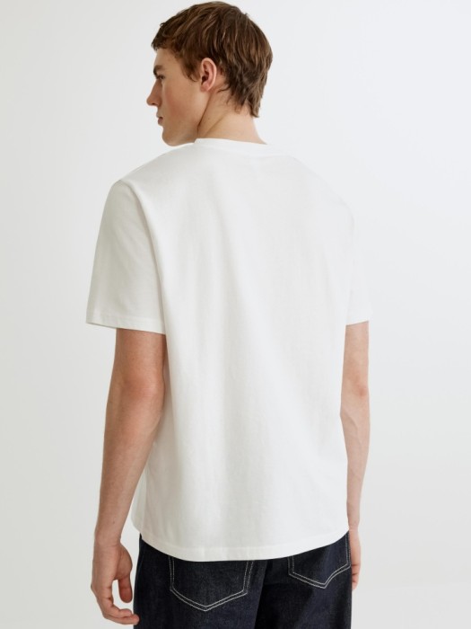 футболка mark regular fit базовая по цене 999 руб вид справа