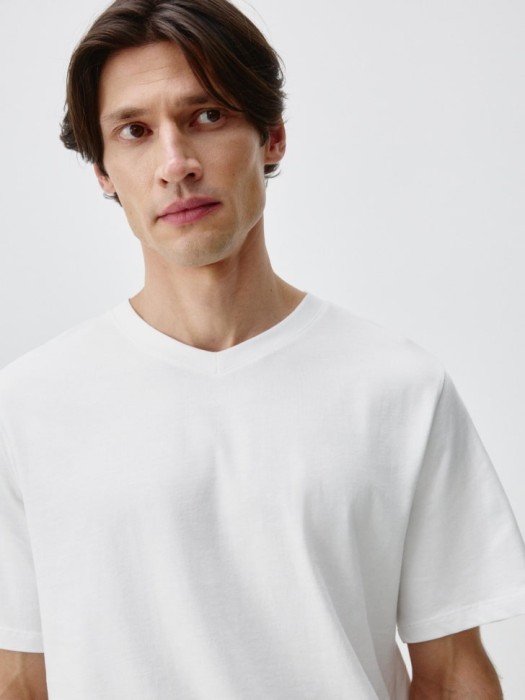 футболка mark regular fit базовая из россии вид сбоку