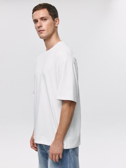 футболка max oversize fit базовая из россии вид сбоку