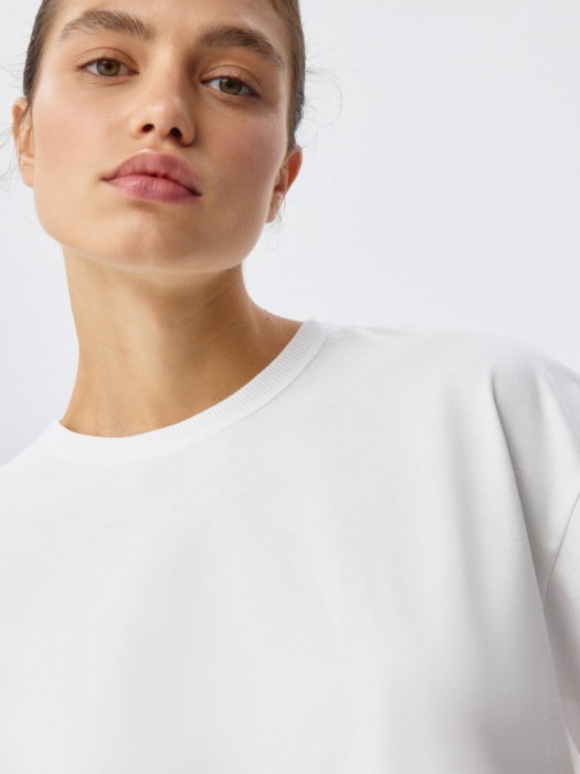 футболка мира оверсайз по цене 799 руб вид справа