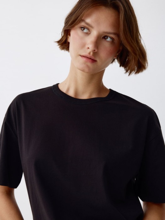 футболка мира оверсайз из россии вид сбоку