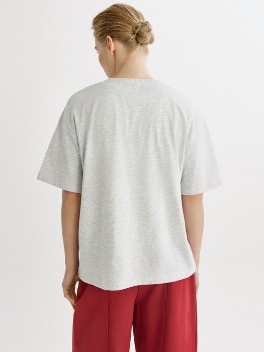 футболка мира оверсайз по цене 799 руб вид справа