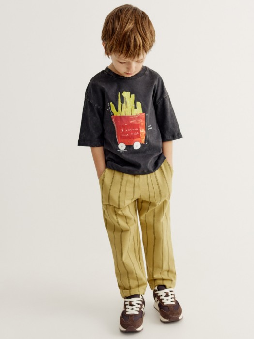 футболка оверсайз для мальчиков из коллекции art people с «обществом юных архитекторов» от бренда sela вид слева