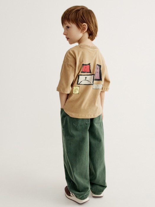 футболка оверсайз для мальчиков из коллекции art people с «обществом юных архитекторов» от бренда sela вид слева