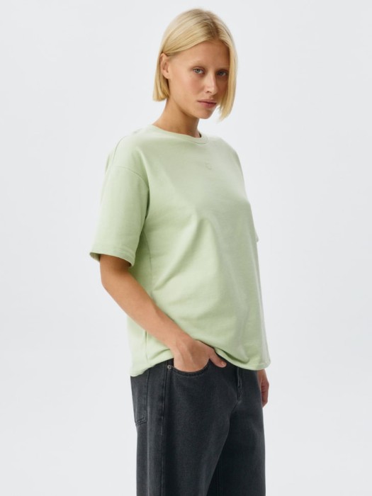 футболка оверсайз из футера с «вигге» из россии вид сбоку