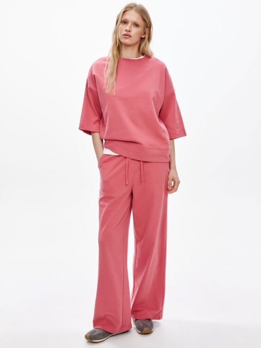 футболка оверсайз из футера от бренда sela вид слева